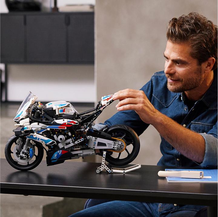 Produktbild LEGO BMW M 1000 RR (42130, LEGO Technic)