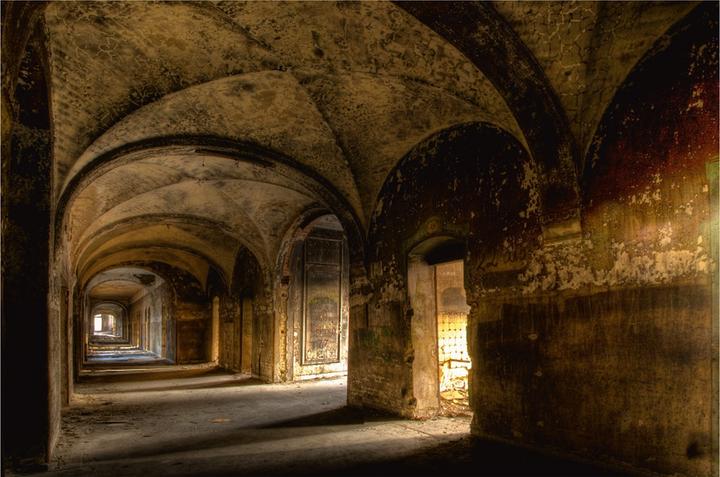 Produktbild Schubiger Lost Place Gewölbe (120 x 80 cm)
