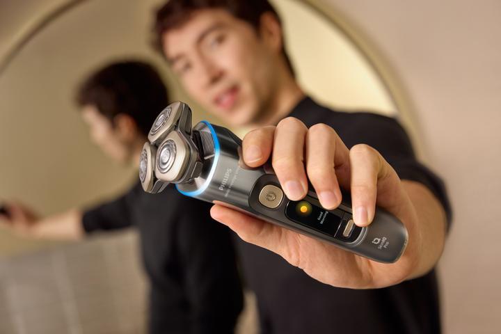 Actual product image Philips Series i9000 Prestige Ultra