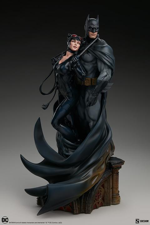 Actual product image Sideshow DC Comics diorama Batman & Catwoman 51 cm
