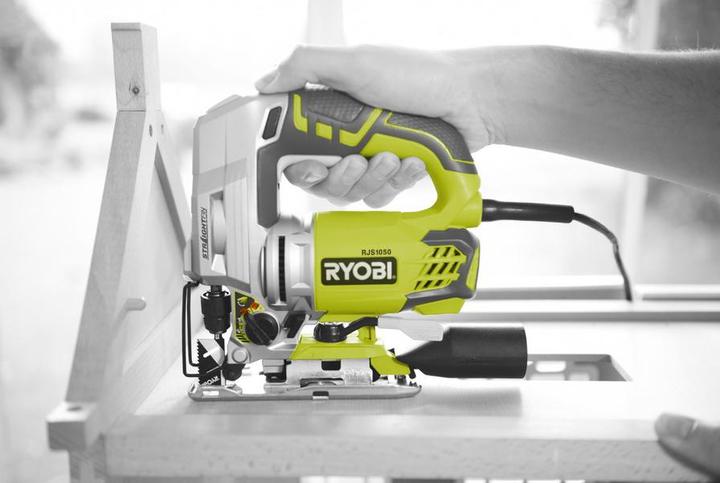 Productafbeelding Ryobi Pendelactie decoupeerzaag incl. koffer