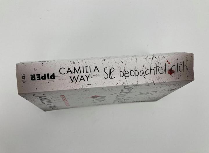 Image du produit Sie beobachtet dich (Allemand, Camilla Way, Uta Rupprecht, 2021)