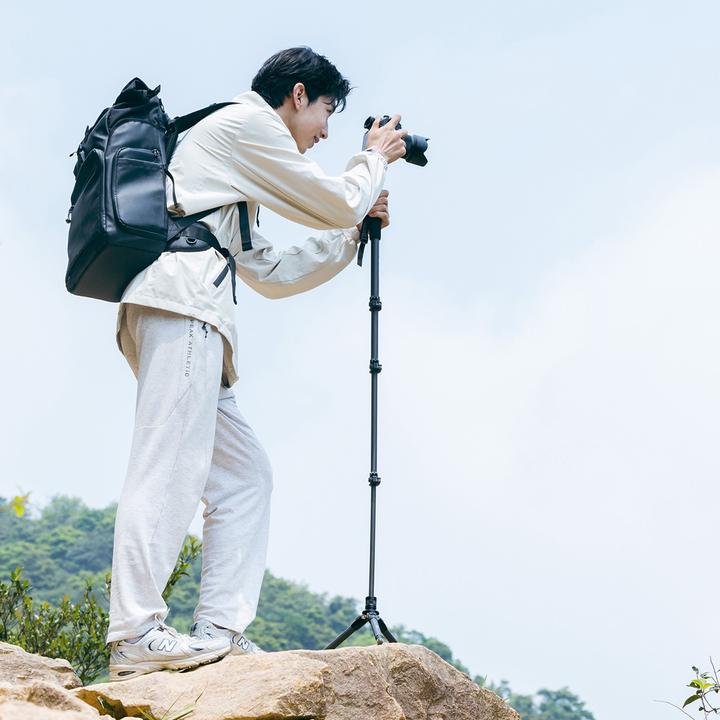 Actual product image Ulanzi TT35 Hicking Stick Tripod Kit