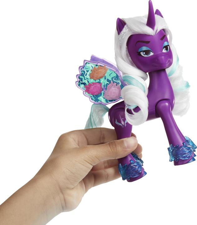 Immagine prodotto My Little Pony Zipp Storm Surprise Wings Fashion Doll con ali e accessori