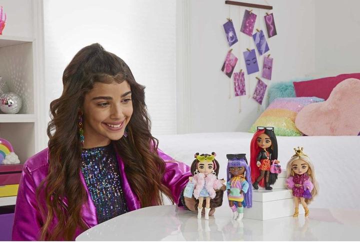 Produktbild Barbie Extra Mini Doll - Cow Print Furry Jacket