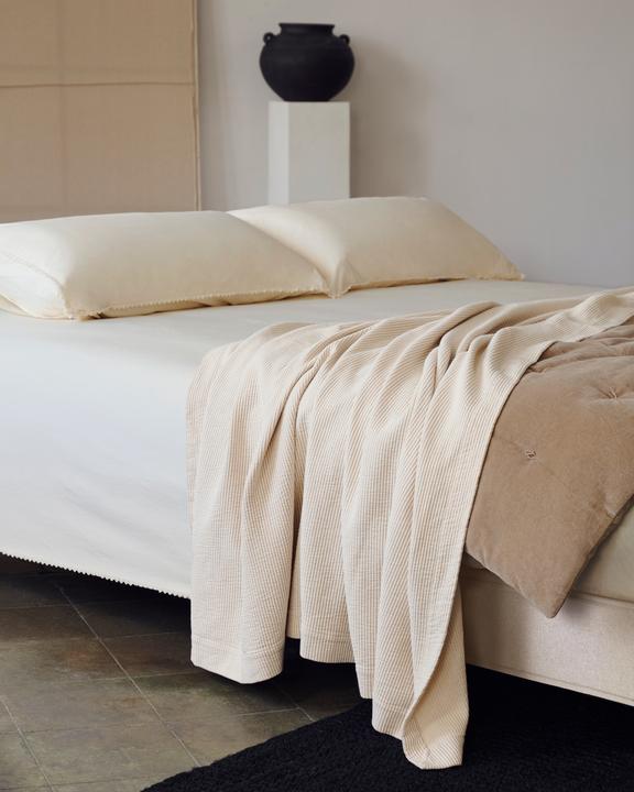 Actual product image Kave Home Ofelia (150 x 190 cm)