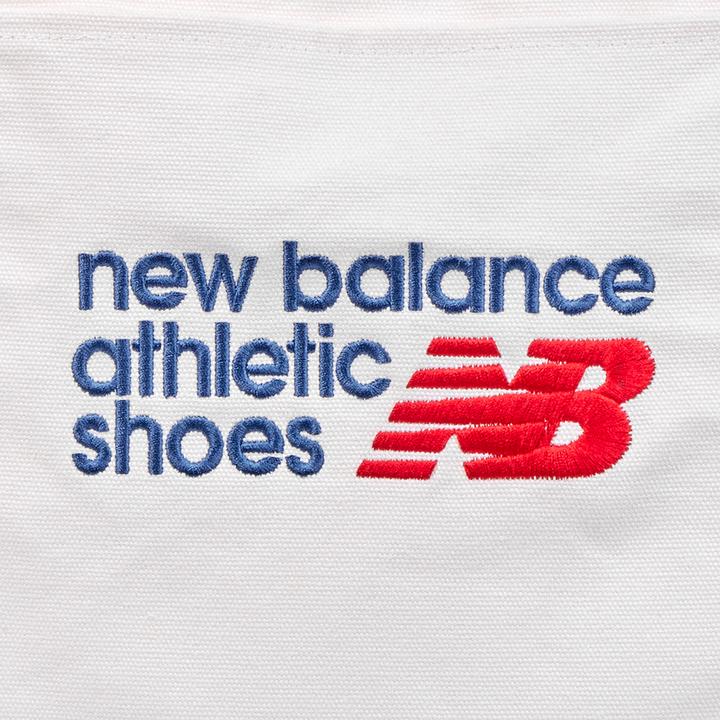 Actual product image New Balance Classic Canvas Tote (30 l)
