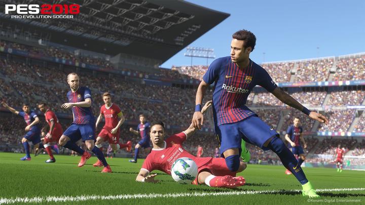 Actual product image Konami Pro Evolution Soccer 2018 Premium Edition Italian Xbox One (Xbox One S, Xbox One X, IT)