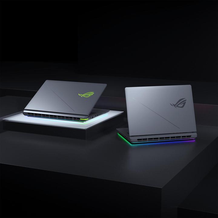 Actual product image ASUS ROG Strix G18 (18", Intel Core Ultra 9 275HX, 32 GB, 1000 GB, CH)
