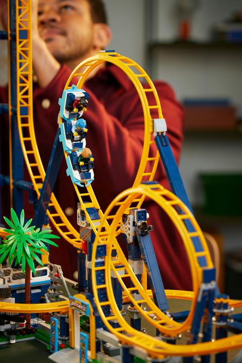 Actual product image LEGO Looping roller coaster (10303, LEGO Icons, LEGO Rare Sets)