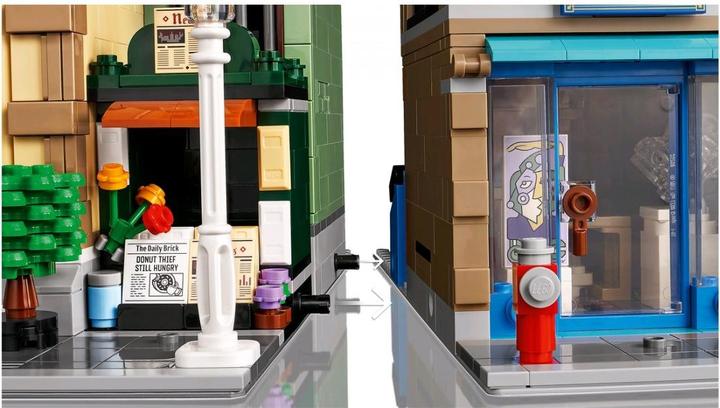 Actual product image LEGO Boutique- Hotel (10297, LEGO Rare Sets)