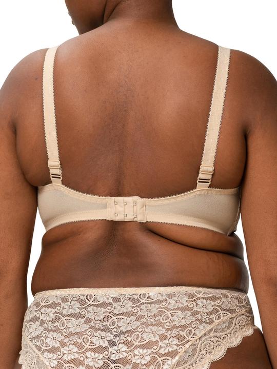 Actual product image Triumph Amourette 300 underwired bra (90 G, pack of 2)