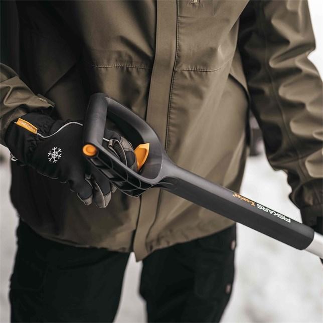 Immagine prodotto Fiskars Spazzaneve telescopico serie X