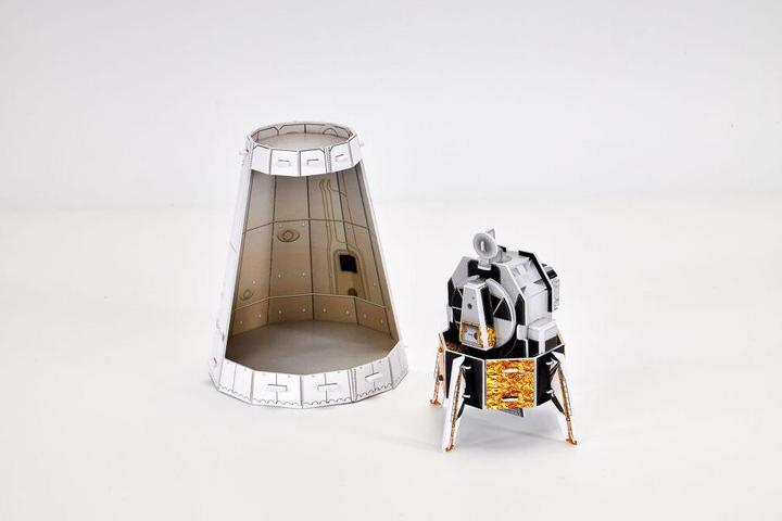 Productafbeelding Revell Apollo 11 Saturn V (136 onderdelen)