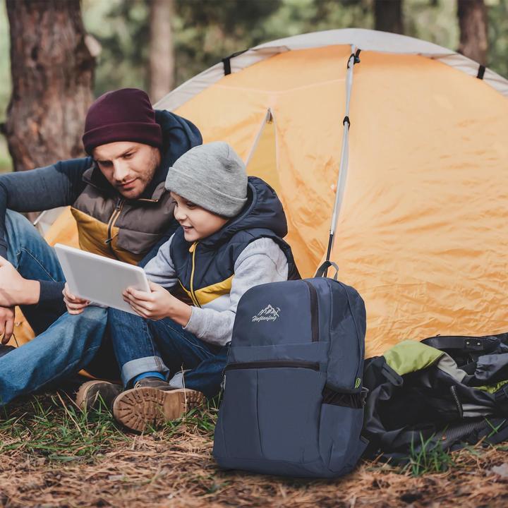 Actual product image Intirilife Foldable backpack in dark blue (36 l)