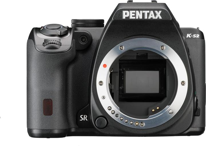 Pentax K-S2 18-50mm Kit (20.12 Mpx, APS-C / DX)
