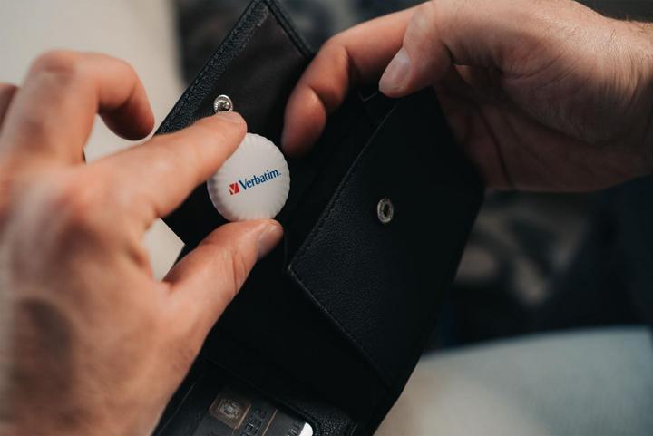 Actual product image Verbatim 1x2 My Finder Coin Bluetooth Item Finder b/w 32134 (iOS)