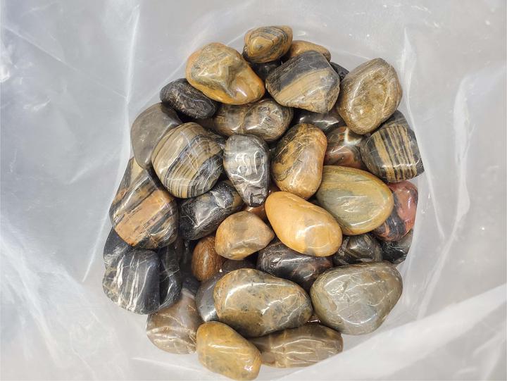 Produktbild Aquagart 100kg Polierter Kiesel Glanzkies Flusskiesel Kieselsteine Gartenkies Zierkies # (30 x 30 x 20 cm)