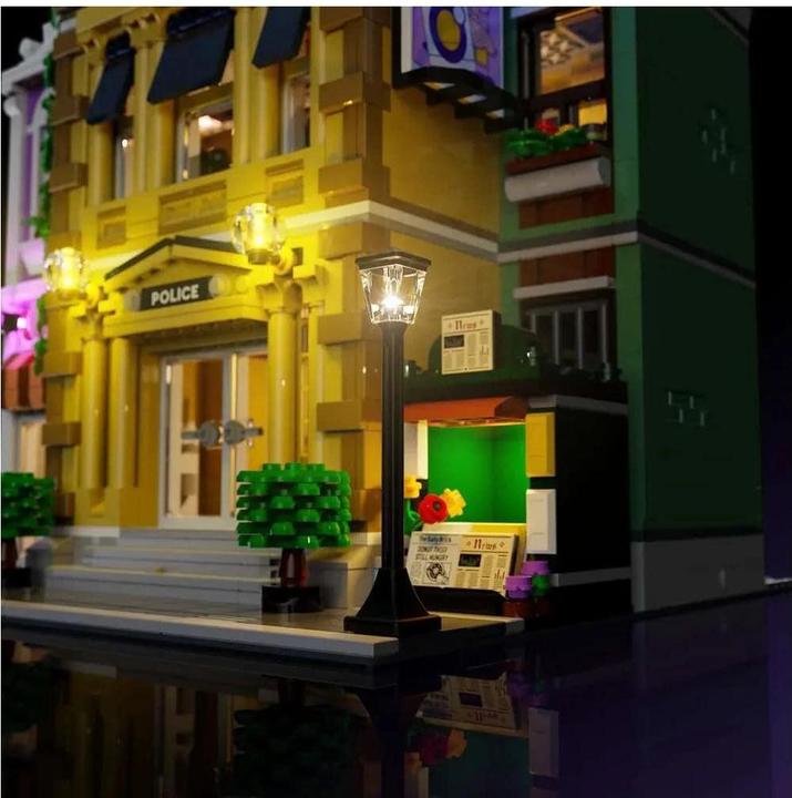 Image du produit Light my bricks LMB 2.0 Kit de lumière pour LEGO® 10278 Le Commissariat de police
