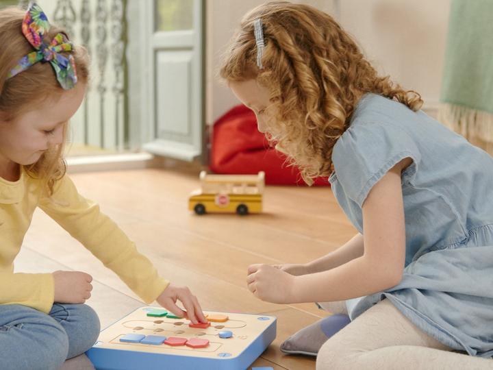 Actual product image Cubetto MINT Coding Robot made of wood from 3 years (Suitable for Montessori) - German version
