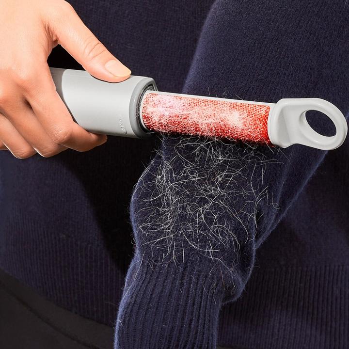 Actual product image OXO GG Lint Roller 18.3x4.1cm