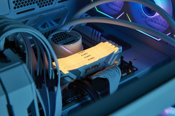 Actual product image Kingston D5 32GB 6000-32 Renegade RGB wh KFY XMP (1 x 32GB, 6000 MHz, DDR5 RAM, DIMM)