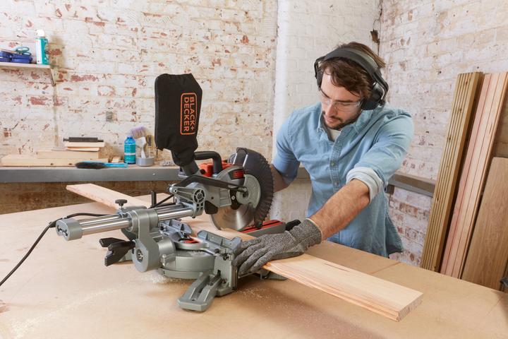 Immagine prodotto Black & Decker BLACK&DECKER BES700-QS