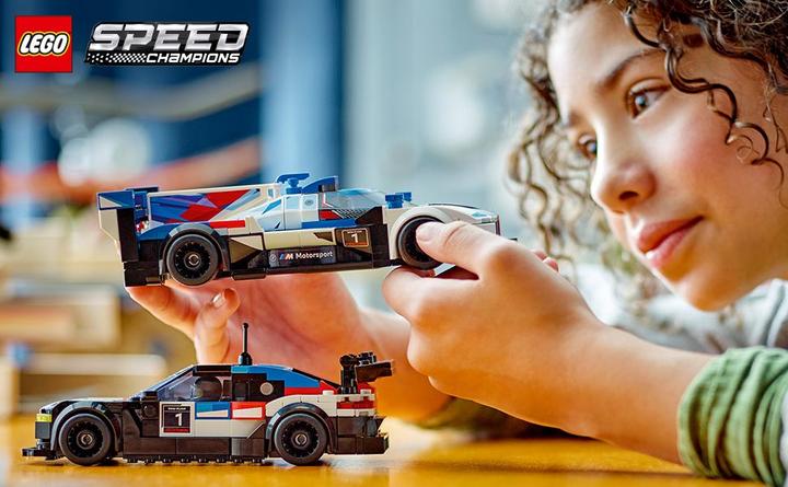 Actual product image LEGO BMW M4 GT3 & BMW M Hybrid V8 racing car (76922, LEGO Speed Champions)
