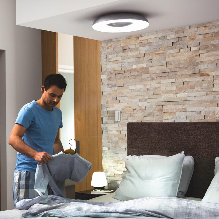 Actual product image Philips Hue Still Basis BT (2400 lm)