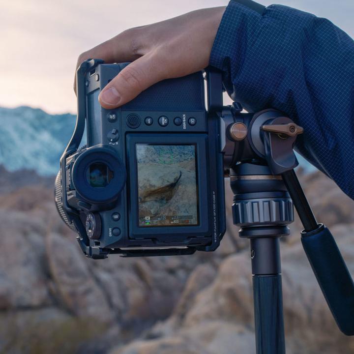 Actual product image Tilta VT05 Travel Video Fluid Head, 3-Stage Carbon Fibre Tripod (Carbon, Metal)