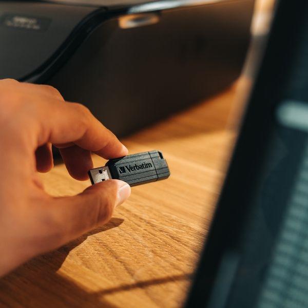 Actual product image Verbatim PinStripe (32 GB, USB-A, USB 2.0)