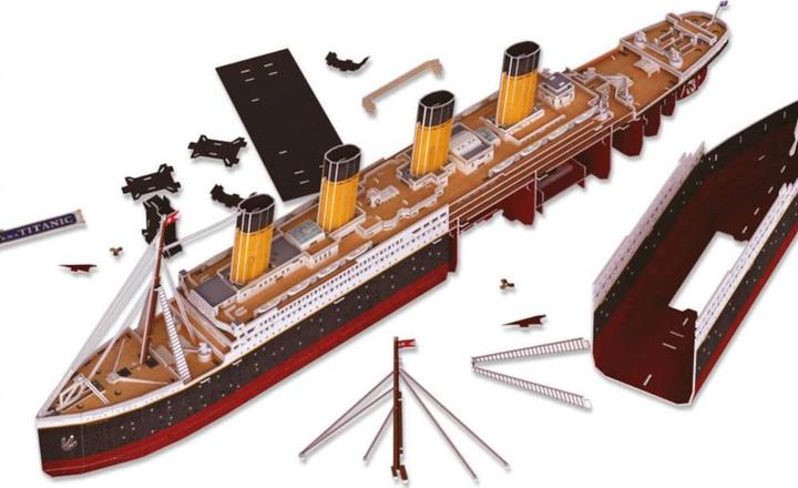 Image du produit Revell Titanic LED (266 pièces)