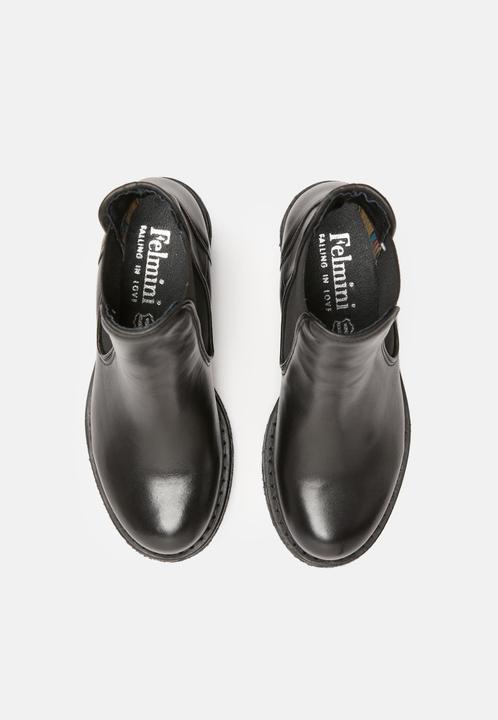 Actual product image Felmini Cooper C418, the Chelsea biker ankle boot from, is made from smooth leather, with a fini (40)