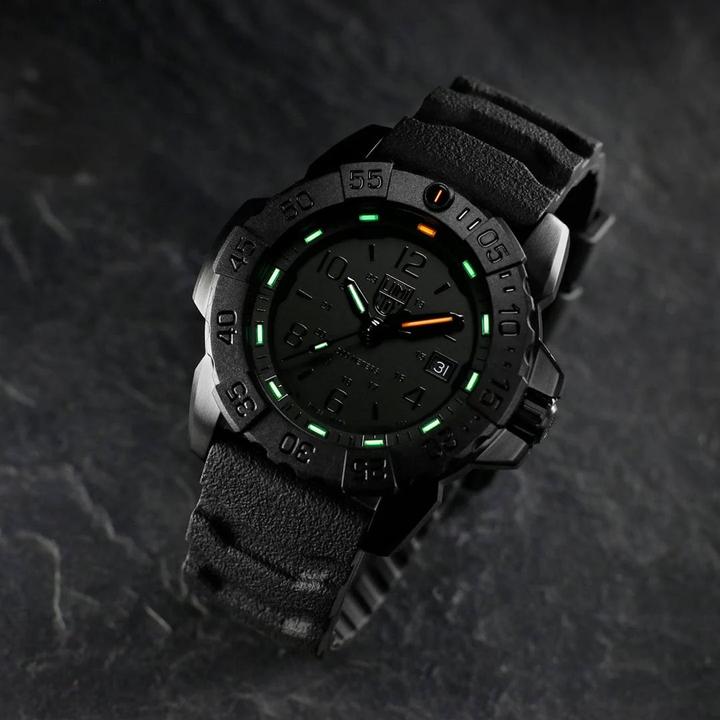 Image du produit Luminox Navy Seal 3250 Series (Montre de plongée, 45 mm)