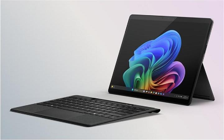 Immagine prodotto Microsoft Surface Pro 11. Edition for business (13", Snapdragon X Plus X1P-26-100, 16 GB, 512 GB, Senza layout di tastiera)