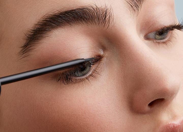 Produktbild M2 Beauté Eyelash Activating Serum (4 ml)