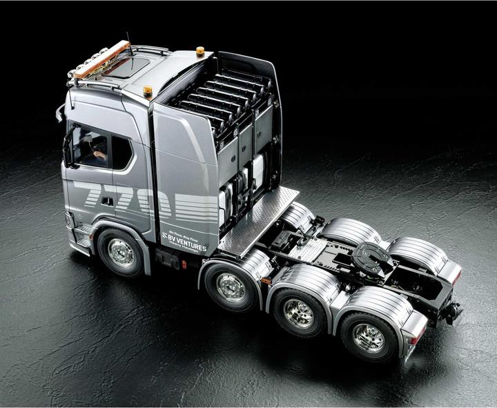 Actual product image Tamiya 1/14 RC Scania 8x4/4 Gun Metal (Kit)
