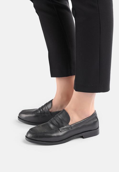 Image du produit Inuovo Ce mocassin classique est un véritable allrounder. La chaussure est fabriquée en (36)