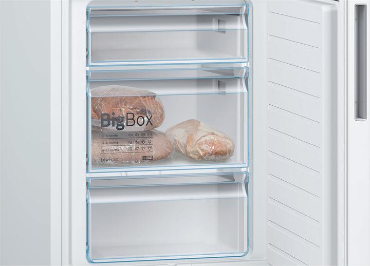 Actual product image Bosch Hausgeräte KGE36AWCA (308 l)