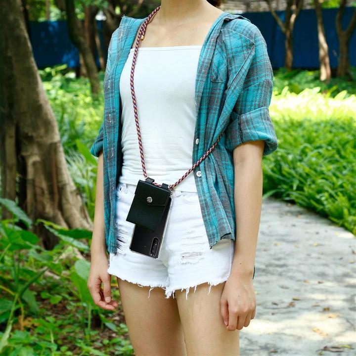 Produktbild Cadorabo TPU Handy Kette SILBER Cover