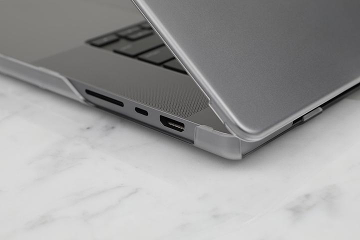 Actual product image Moshi iGlaze Hardshell Case - Obudowa MacBook Air 13.6" M2 (2022) (Stealth Black)" (13.60", Apple)