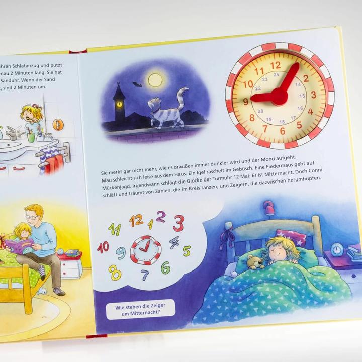 Produktbild Conni-Bilderbücher: Conni lernt die Uhrzeit (Deutsch, Liane Schneider, 2019)