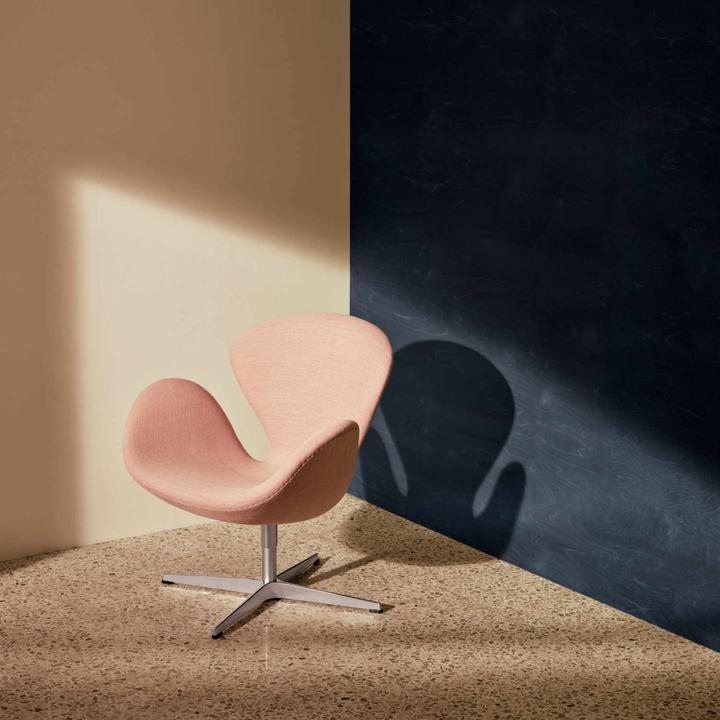 Immagine prodotto Fritz Hansen Der Schwan / Swan 3320 Poltrona edizione Christianshavn