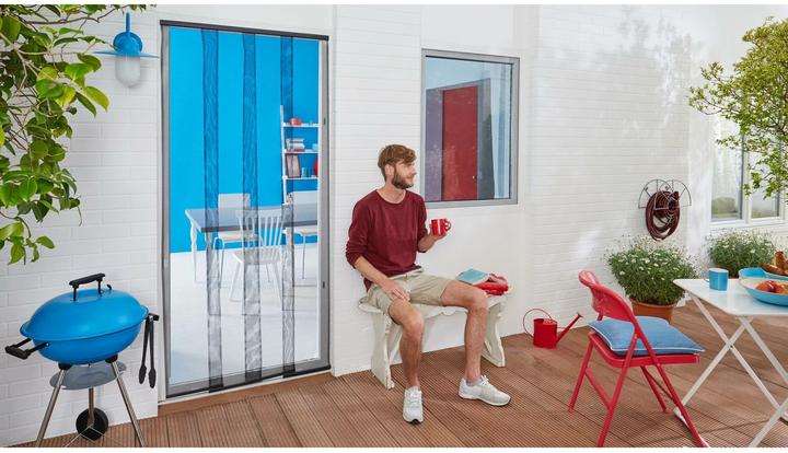 Produktbild tesa Insektenschutz STANDARD Lamellentür, Vorhang mit Klettverschluss, ohne Bohren (120 x 250 cm)
