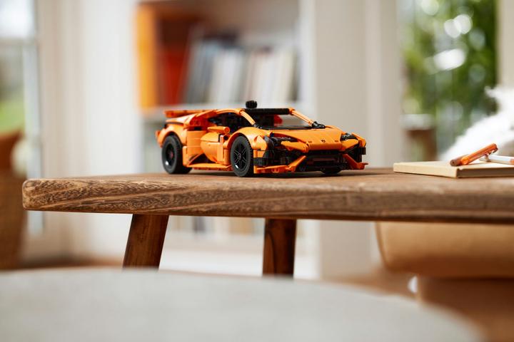 Immagine prodotto LEGO Lamborghini Huracán in versione tecnica (42196, LEGO Technic, Set LEGO rari)