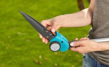 Actual product image Gardena Comfort grass shears long handle