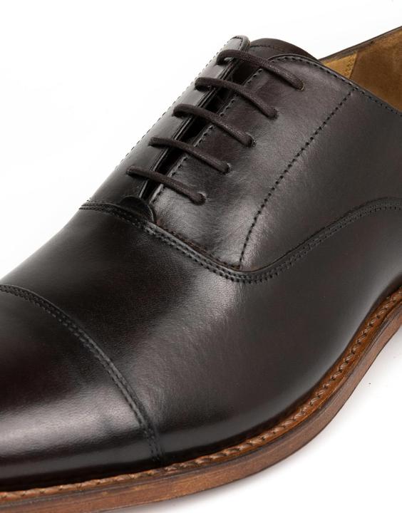 Actual product image Gordon & Bros business footwear (41)