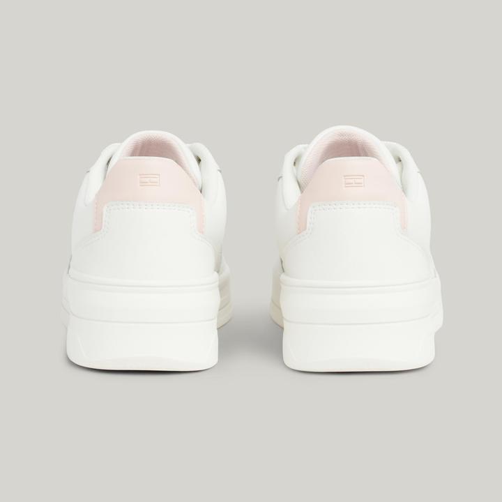 Actual product image Tommy Hilfiger Flag Basket Sneaker (38)