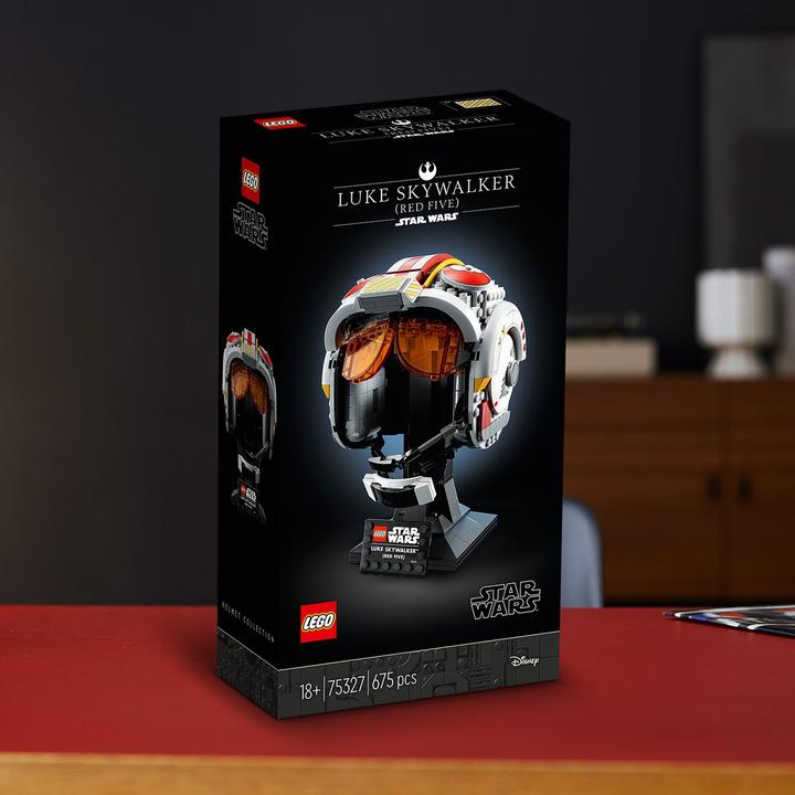 Actual product image LEGO Luke Skywalker helmet (75327, LEGO Star Wars)