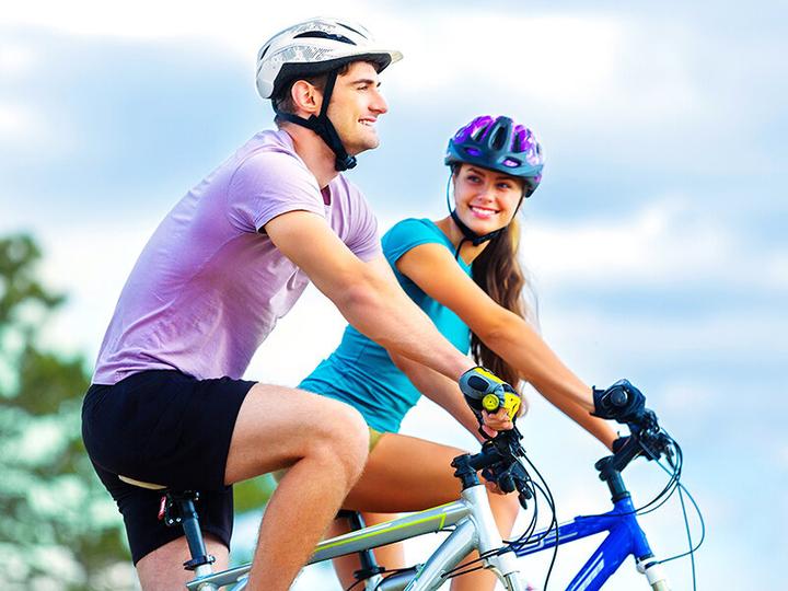 Produktbild Smartbox Sonne, Herz und Liebe: 1 sportliche Outdoor-Aktivität für 1 abenteuerlustiges Paar (2 Pers.)